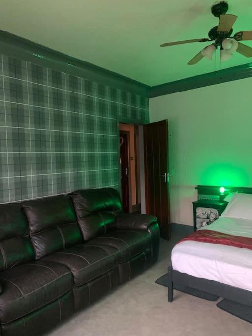 Family Holiday Home ブラックプール エクステリア 写真