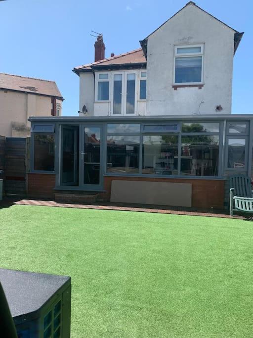 Family Holiday Home ブラックプール エクステリア 写真
