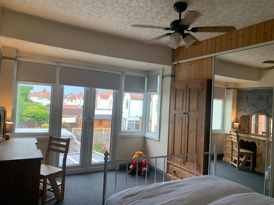 Family Holiday Home ブラックプール エクステリア 写真