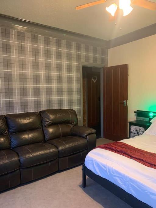 Family Holiday Home ブラックプール エクステリア 写真